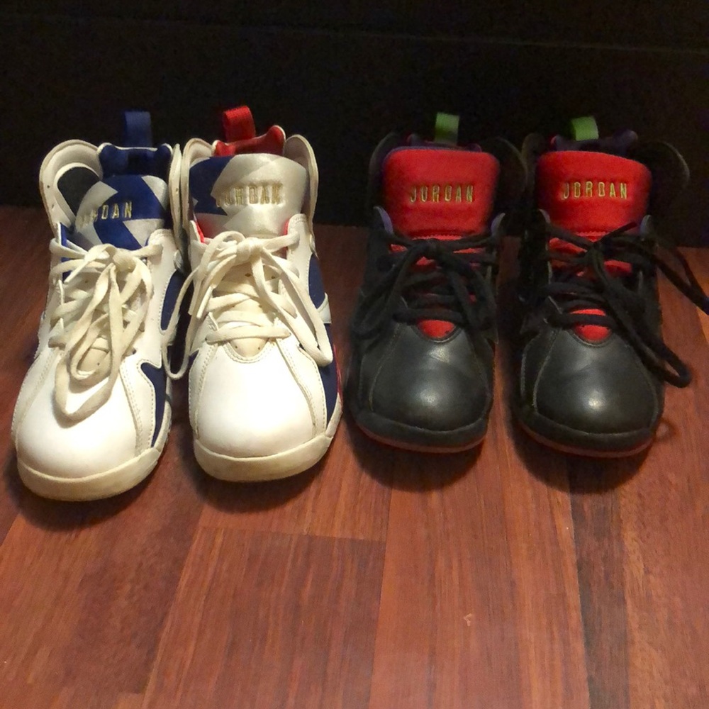 Two Jordan kids sneaker